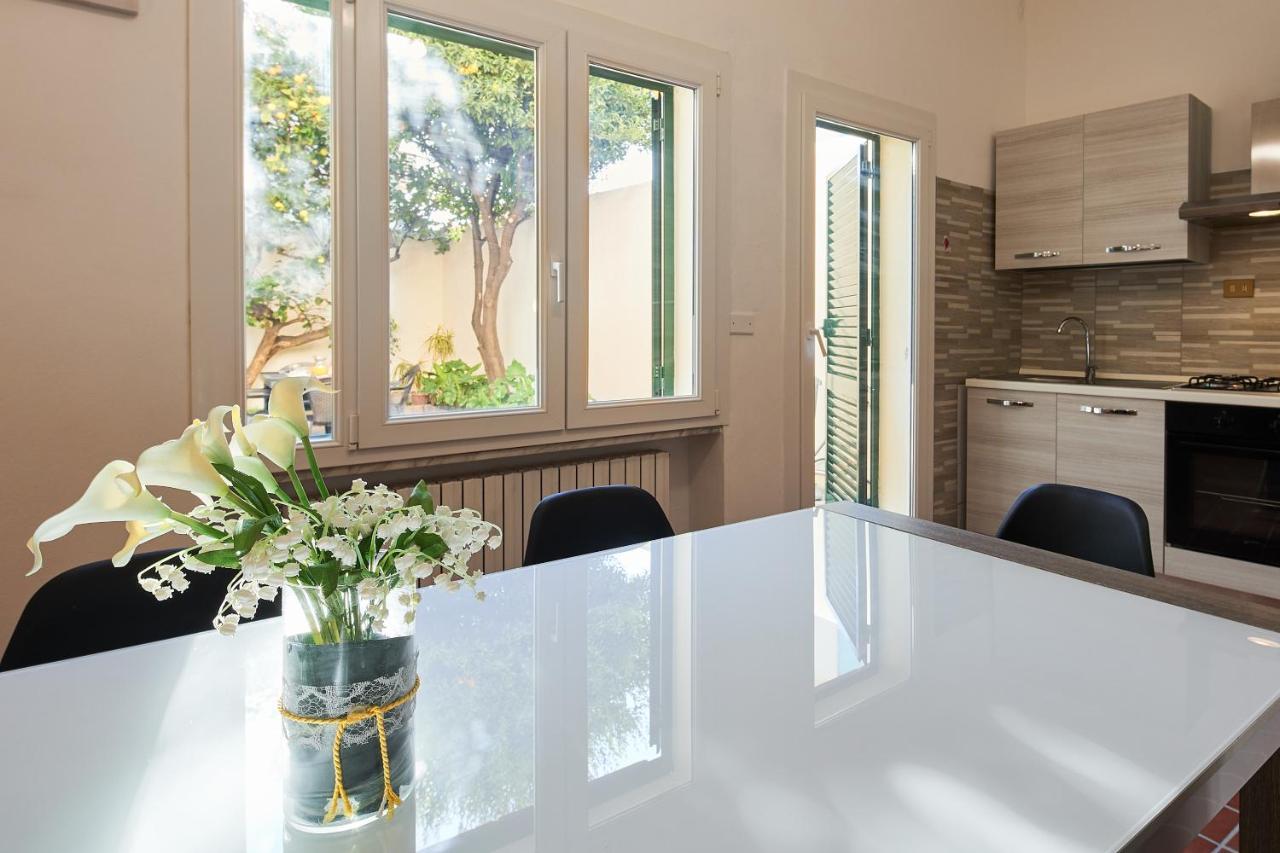✦ Garden House In Centro - Free Parking ✦ Apartment Livorno Bagian luar foto