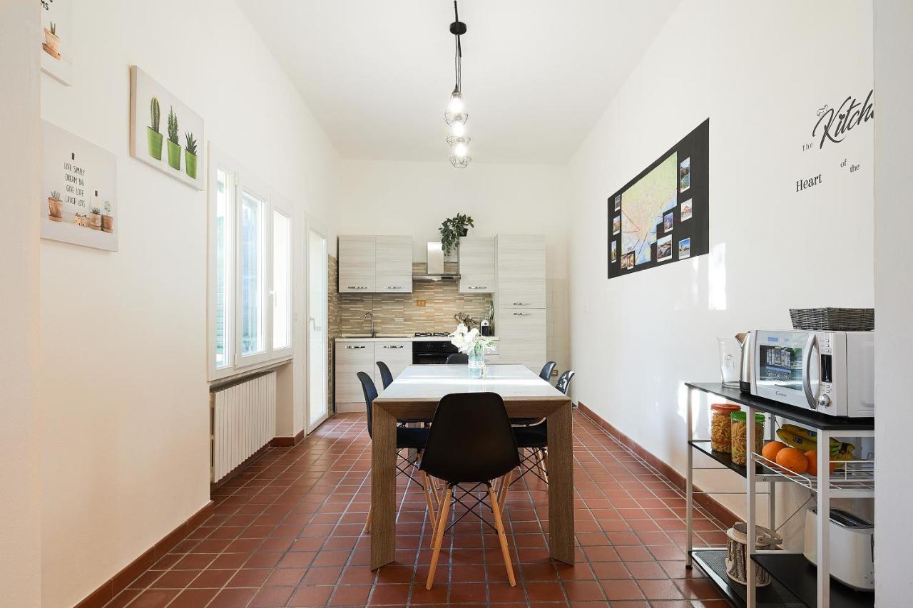 ✦ Garden House In Centro - Free Parking ✦ Apartment Livorno Bagian luar foto