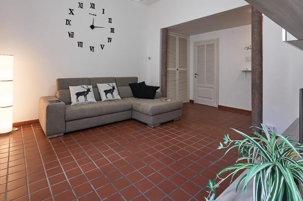 ✦ Garden House In Centro - Free Parking ✦ Apartment Livorno Bagian luar foto