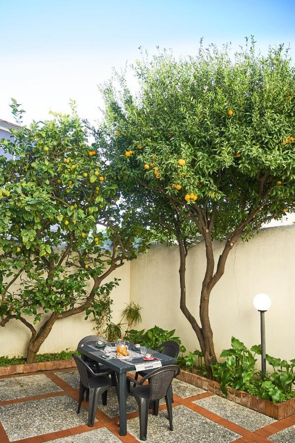 ✦ Garden House In Centro - Free Parking ✦ Apartment Livorno Bagian luar foto